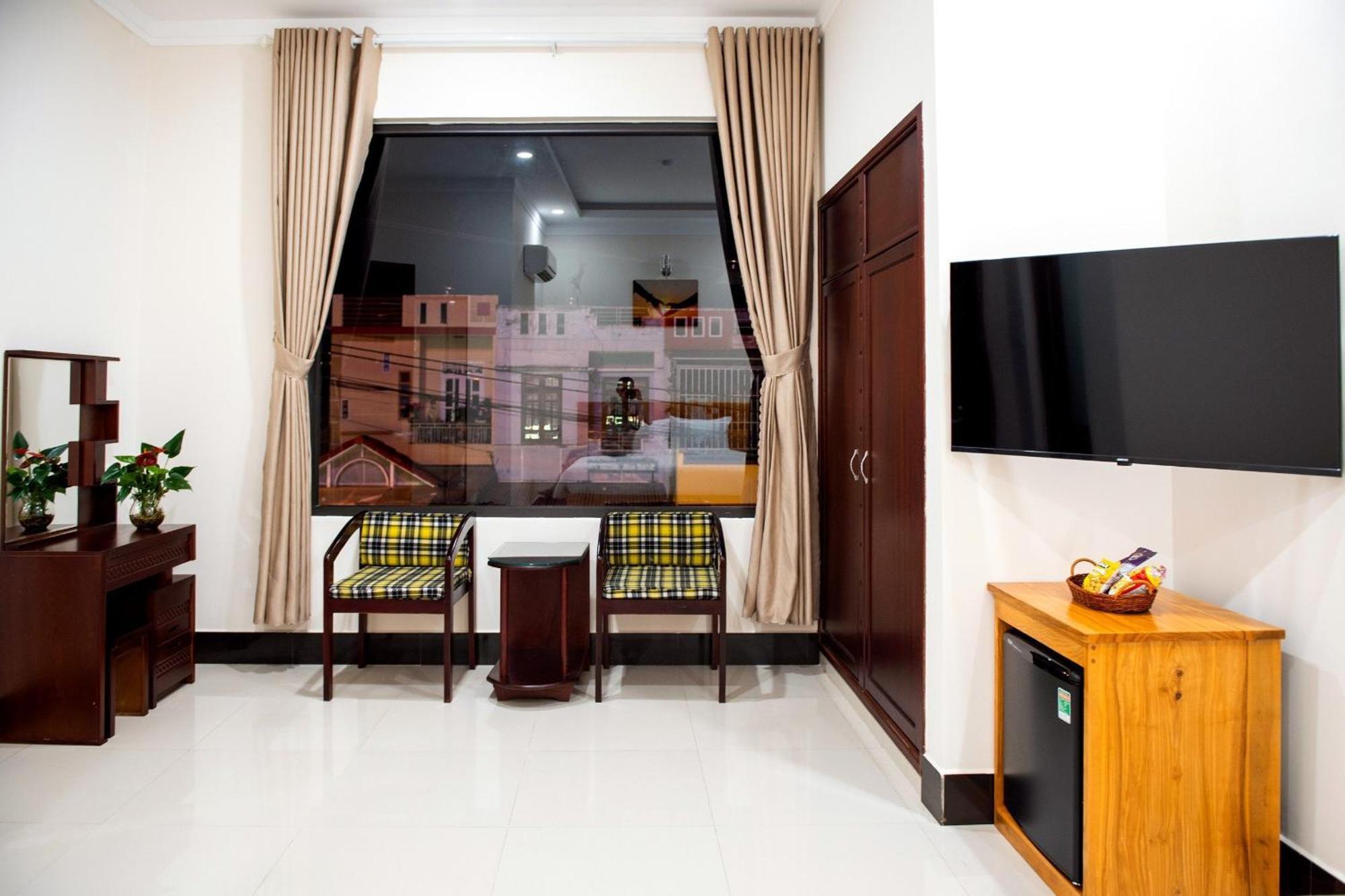 פלייקו Minh Lam Hotel מראה חיצוני תמונה