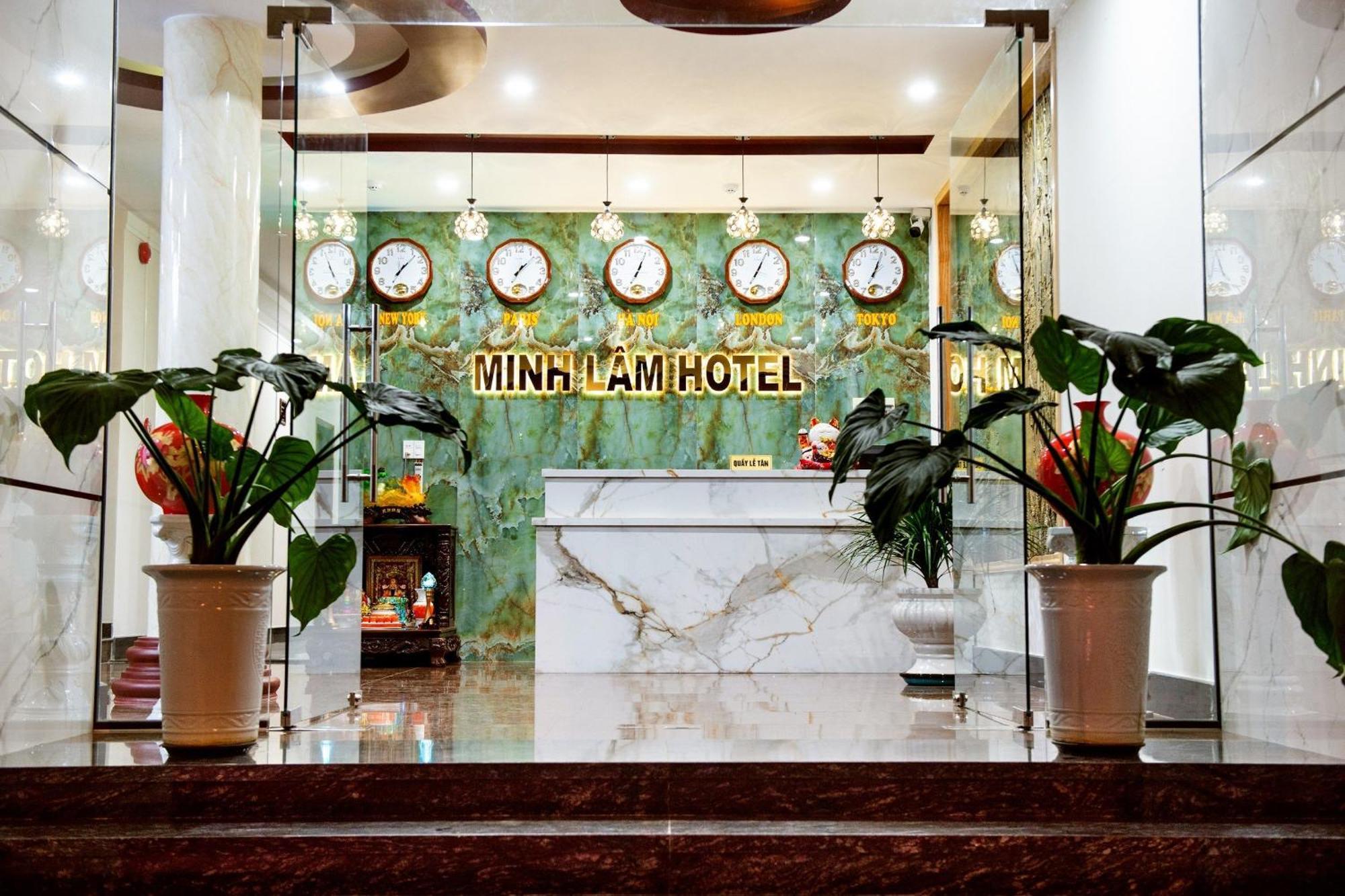 פלייקו Minh Lam Hotel מראה חיצוני תמונה
